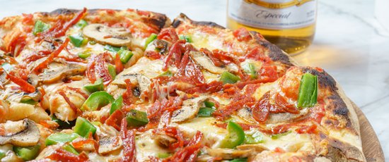 Cerveza-Modelo-Pizzeria-Vice-Restaurante-Antigua-Guatemala-Las-Vibras-2-Pizza.jpg